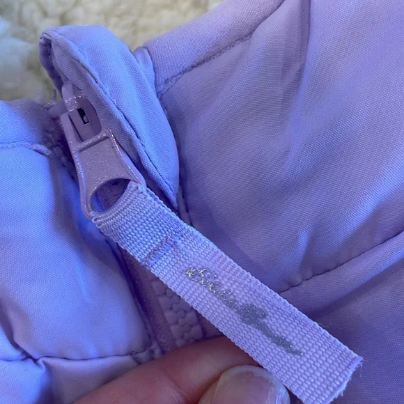 New Eddie Bauer girls jacket in size 6. Lilac purple.